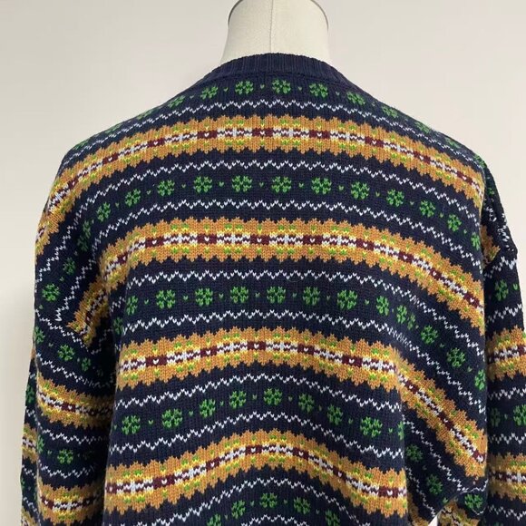 V-neck wool sweater - Picture 10 of 15